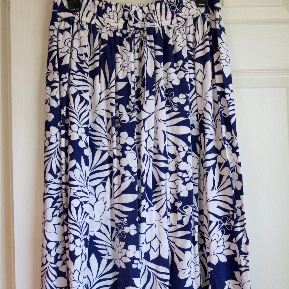Flower Skirt - Picture 2 of 2